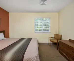 Photo 4 - Affordable Suites Fredericksburg