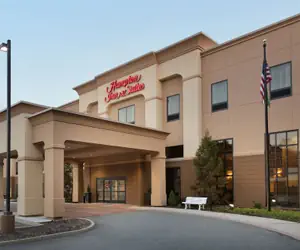 Photo 2 - Hampton Inn & Suites Mahwah