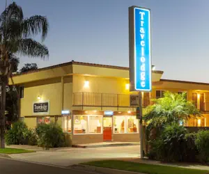 Photo 2 - Travelodge by Wyndham Brea