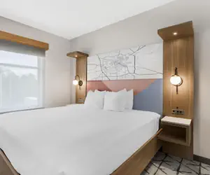 Photo 2 - Best Western Plus Rose City Conference Center Inn