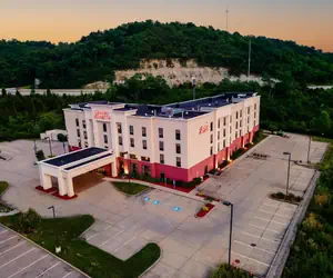 Photo 2 - Hampton Inn & Suites Wilder