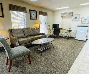 Photo 2 - America's Best Value Inn Sandpoint