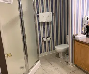 Photo 3 - America's Best Value Inn Sandpoint