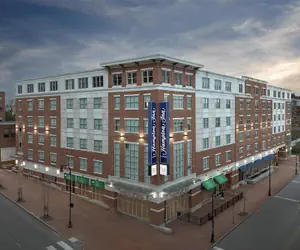 Photo 2 - Hampton Inn Portland Downtown - Waterfront