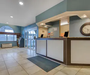 Photo 5 - SureStay Plus Hotel by Best Western Buckhannon