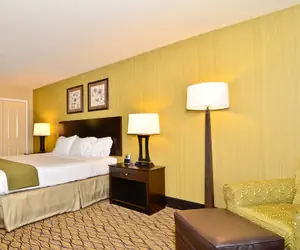 Photo 5 - Holiday Inn Express and Suites Williston by IHG