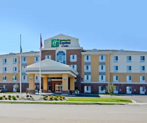 Photo 2 - Holiday Inn Express and Suites Williston by IHG