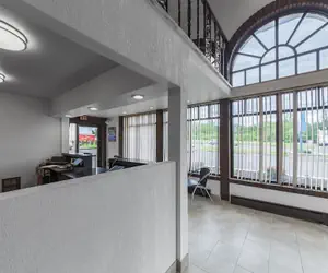 Photo 2 - Motel 6 Warminster, PA