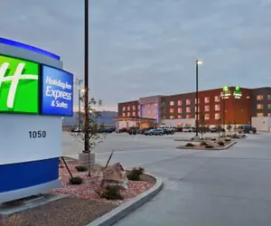 Photo 2 - Holiday Inn Express & Suites Green River by IHG