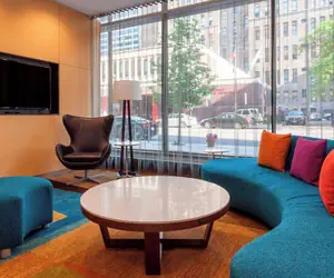 Photo 4 - Fairfield Inn & Suites Chicago Downtown/River North