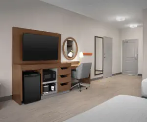 Photo 2 - Hampton Inn & Suites Williston