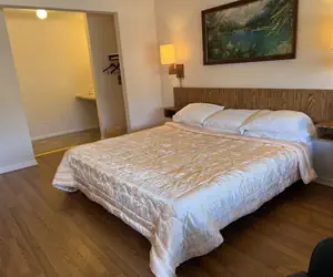 Photo 4 - Glenwood Inn - Stroudsburg