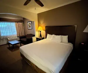 Photo 4 - Days Inn by Wyndham Navasota