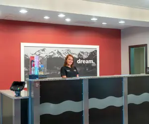 Photo 5 - Hampton Inn & Suites Roanoke Airport