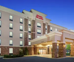 Photo 2 - Hampton Inn & Suites Roanoke Airport