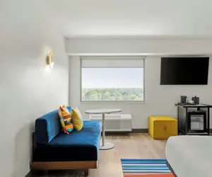 Photo 5 - Aloft Chicago Schaumburg