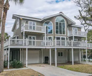 Photo 2 - 702 Whiting Rd