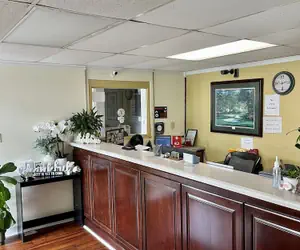 Photo 4 - West Bank Inn