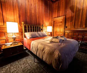 Photo 3 - Traveler's Rest Hotel