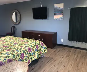 Photo 2 - Kings Castle Motel