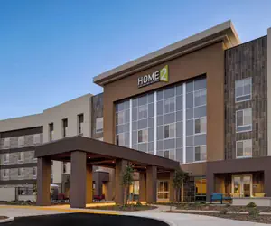 Photo 2 - Home2 Suites by Hilton Petaluma