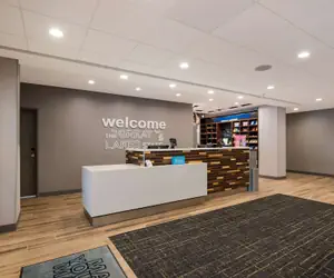 Photo 4 - Hampton Inn Detroit Southfield