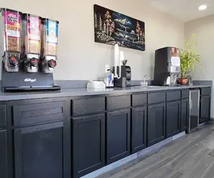 Photo 5 - Green Country Inn