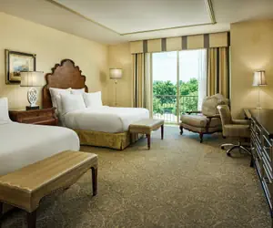 Photo 4 - Woolley’s Classic Suites