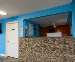 Photo 4 - Highway Inn