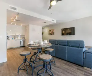 Photo 4 - Spacious Modern Condo near French Quarter