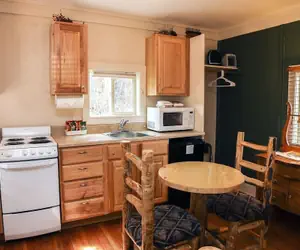 Photo 5 - Triple R Cottages: 4 1 Bedroom Cabin