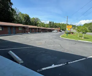 Photo 2 - Acorn Motel