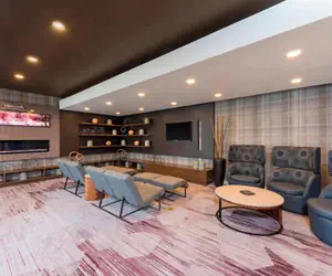 Photo 4 - Courtyard Louisville Downtown