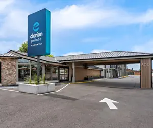 Photo 2 - Clarion Pointe Mount Vernon - Burlington