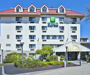 Photo 2 - Holiday Inn Express Boston - Waltham by IHG