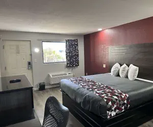 Photo 5 - Rodeway Inn Jonesboro - Atlanta South