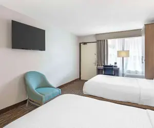 Photo 5 - Best Western Mill River Manor