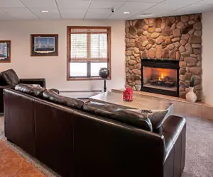 Photo 4 - Econo Lodge Menomonie On The Bay