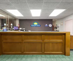 Photo 3 - Days Inn by Wyndham Norman