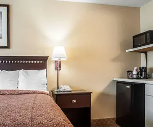 Photo 5 - Econo Lodge Elmira-Corning