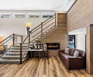 Photo 2 - Best Western Inn At The Rogue