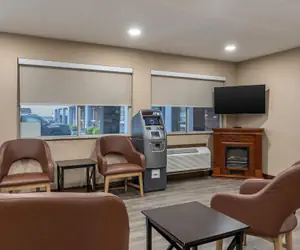 Photo 4 - SureStay Hotel by Best Western Summersville