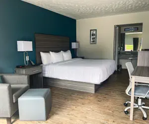 Photo 5 - Baymont by Wyndham Lumberton NC