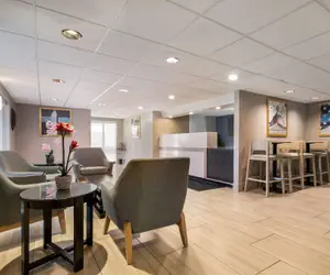 Photo 5 - AmericInn by Wyndham Beloit