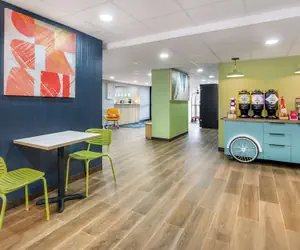 Photo 3 - Spark by Hilton Roanoke Airport