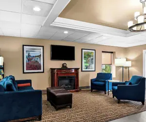 Photo 4 - Comfort Inn & Suites Staunton