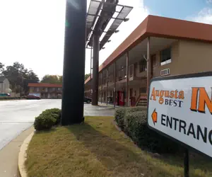 Photo 2 - Augusta Best Inn