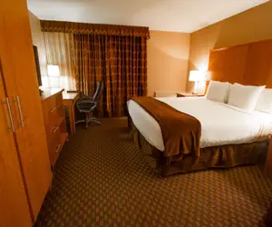 Photo 5 - Mirabeau Park Hotel & Convention Center