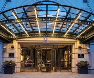 Photo 2 - Renaissance Philadelphia Downtown Hotel