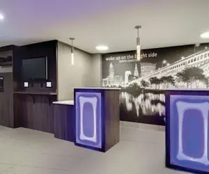 Photo 3 - La Quinta Inn & Suites by Wyndham Cleveland Airport West